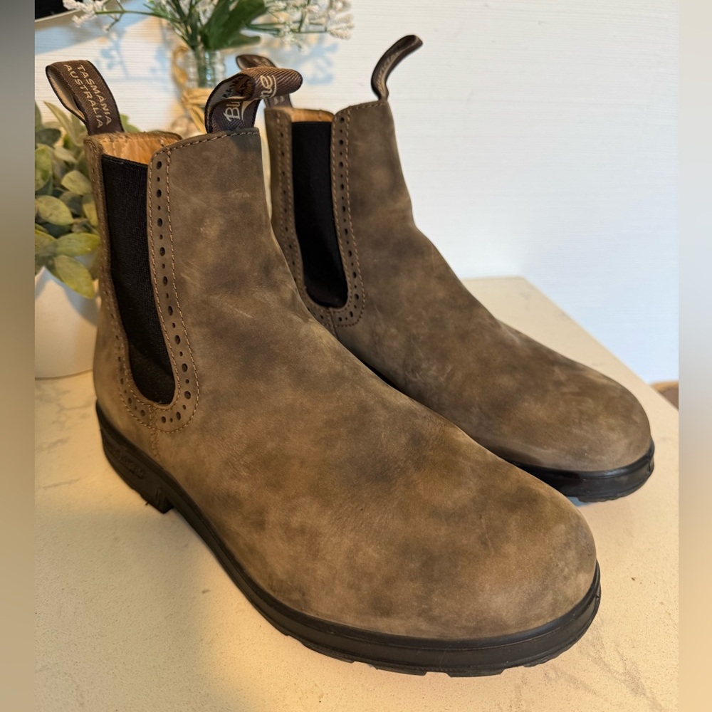 Blundstone Women’s Chelsea Boots - Rustic Brown Leather (Size 9)